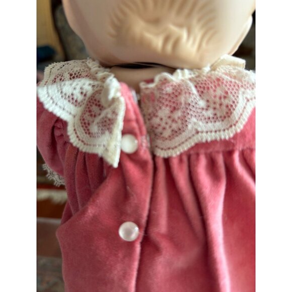 VTG Kewpie Doll '97 Pink Velvet Dress, Lace Trim Jesco 12" w/ Stand Danbury Mint - Picture 6 of 7